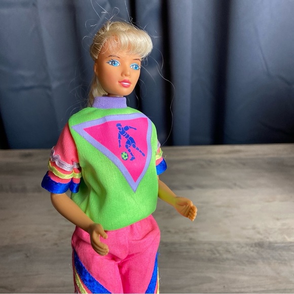 Soccer Player Doll, Blonde Hair Blue Eyes - Picture 1 of 11